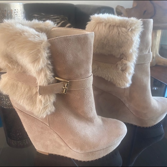 Boots - Picture 2 of 6